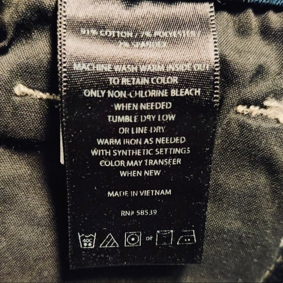 Kut From the Kloth Women's Toothpick Skinny Distressed Blue Jeans in Size 2 - Picture 5 of 11